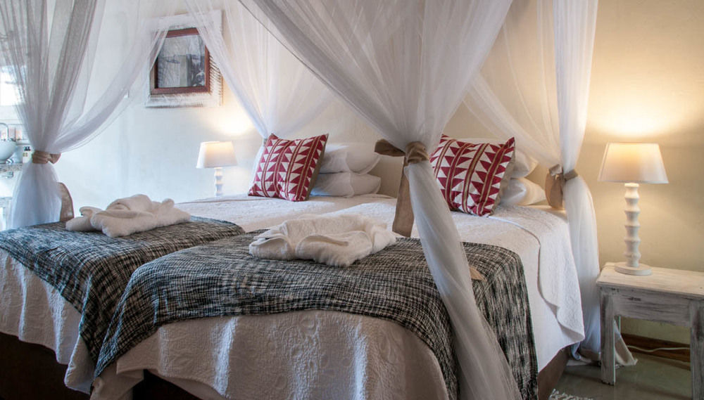 Bayete Guest Lodge Victoria Falls Exterior photo