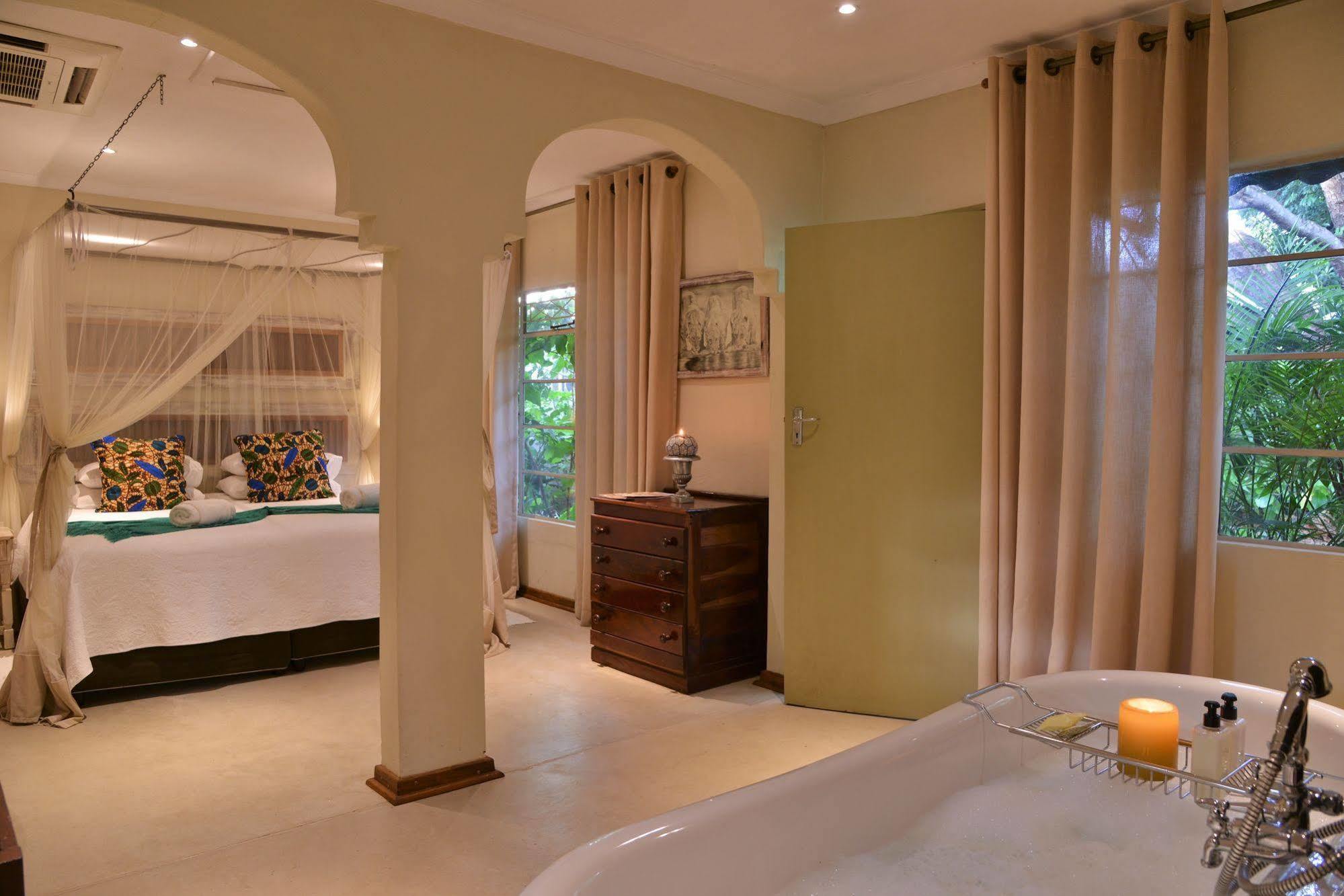 Bayete Guest Lodge Victoria Falls Exterior photo