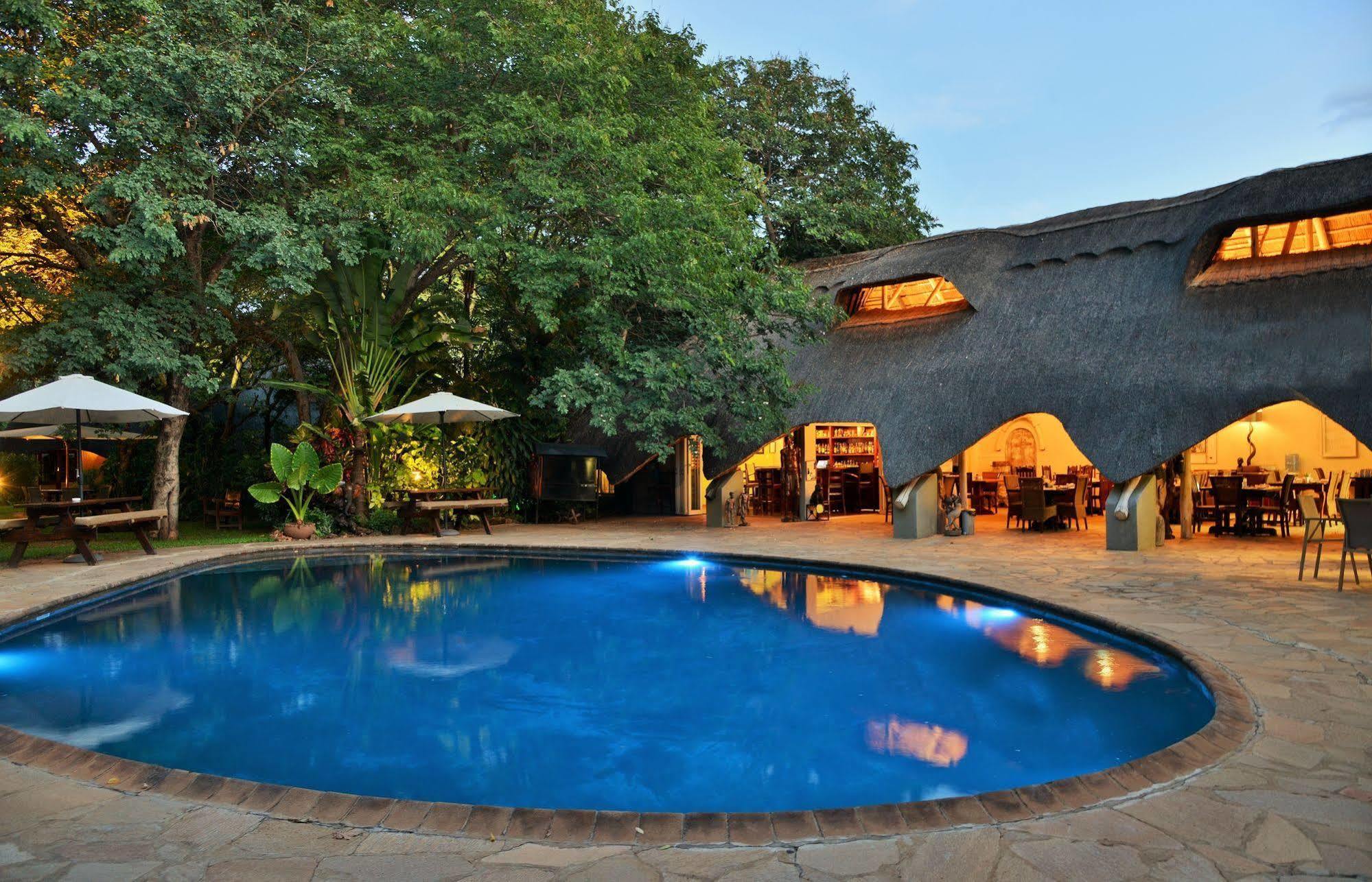 Bayete Guest Lodge Victoria Falls Exterior photo